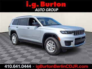 New 2025 Jeep Grand Cherokee L Laredo image 1