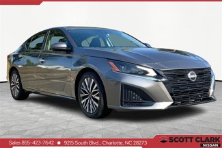 Used 2023 Nissan Altima 2.5 SV image 1