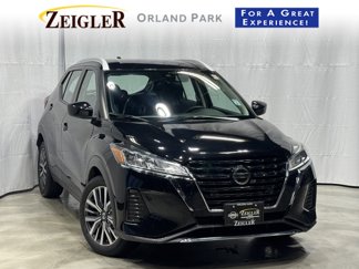 Certified 2021 Nissan Kicks SV image 1