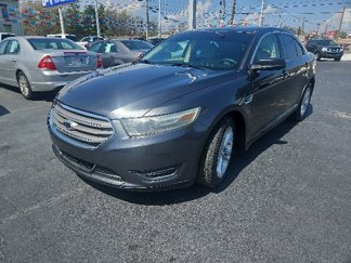 Used 2015 Ford Taurus SE image 1