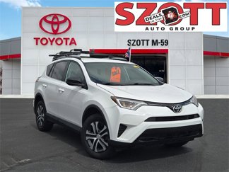 Used 2016 Toyota RAV4 LE image 1