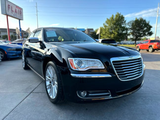 Used 2011 Chrysler 300 Limited image 1