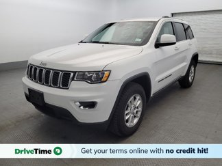 Used 2020 Jeep Grand Cherokee Laredo image 1