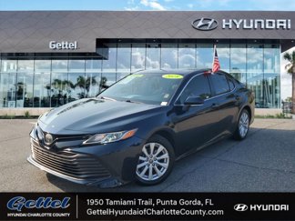 Used 2018 Toyota Camry LE image 1