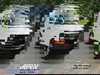 Used 2015 Chevrolet Express 3500 image 1
