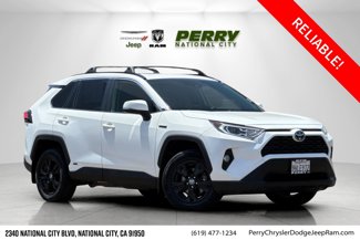 Used 2020 Toyota RAV4 XLE image 1