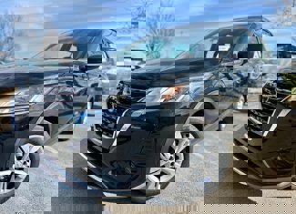 New 2025 Nissan Kicks Play S image 1