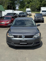 Used 2013 Volkswagen Jetta SE image 1