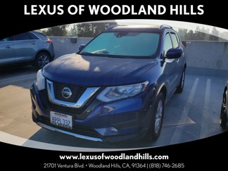 Used 2020 Nissan Rogue SV image 1