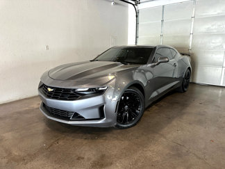 Used 2021 Chevrolet Camaro LT image 1