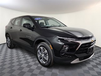 Used 2023 Chevrolet Blazer LT image 1