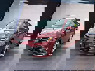 Used 2021 Toyota Camry LE image 1