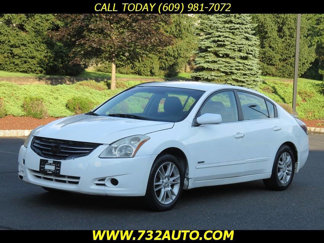 Used 2010 Nissan Altima Hybrid Sedan image 1