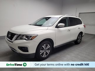 Used 2017 Nissan Pathfinder SV image 1