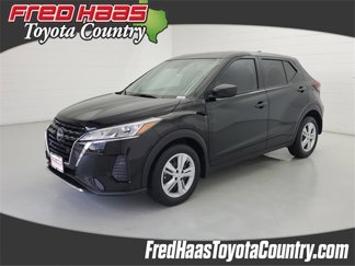 Used 2024 Nissan Kicks S image 1