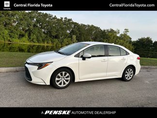 Used 2022 Toyota Corolla LE image 1