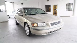 Used 2004 Volvo V70 2.5T image 1