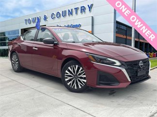 Used 2024 Nissan Altima 2.5 SV image 1