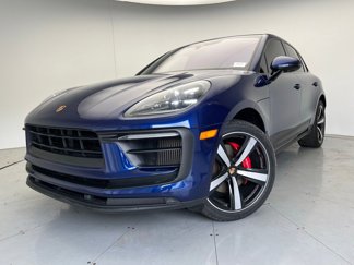 Certified 2022 Porsche Macan S image 1