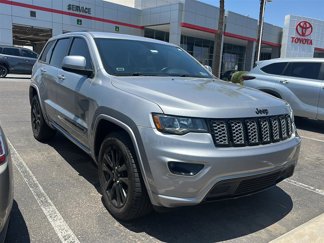Used 2019 Jeep Grand Cherokee Altitude image 1