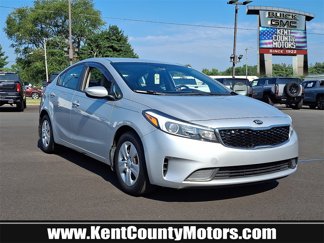 Used 2018 Kia Forte LX w/ LX Popular Package image 1