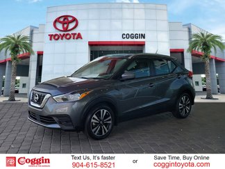 Used 2020 Nissan Kicks SV image 1