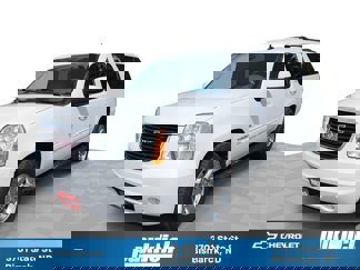 Used 2013 GMC Yukon XL SLT image 1