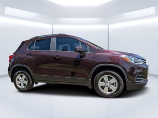Used 2021 Chevrolet Trax LT w/ LT Convenience Package image 1