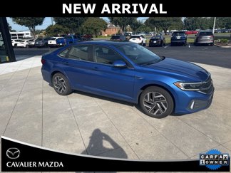 Used 2022 Volkswagen Jetta SEL image 1