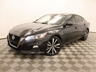 Used 2021 Nissan Altima 2.5 SR image 1