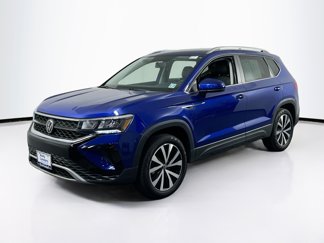 Used 2022 Volkswagen Taos SE image 1