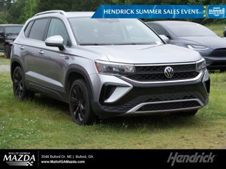 Used 2023 Volkswagen Taos SE w/ Panoramic Sunroof Package image 1