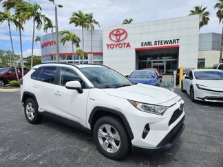 Used 2021 Toyota RAV4 XLE image 1