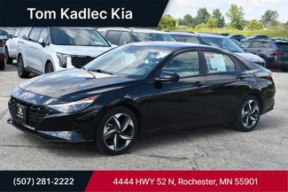 Used 2023 Hyundai Elantra SEL w/ Convenience Package image 1