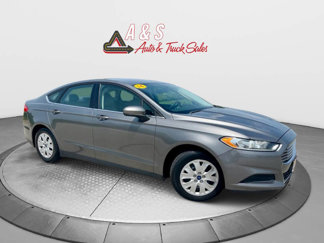 Used 2014 Ford Fusion S image 1