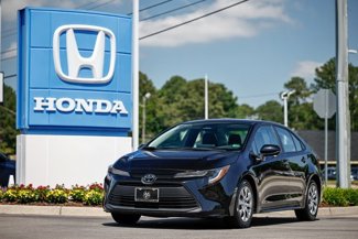 Used 2024 Toyota Corolla LE image 1