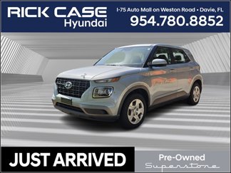 Used 2020 Hyundai Venue SE image 1