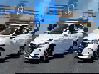 Used 2023 Nissan Sentra SV image 1