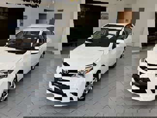 Used 2014 Toyota Corolla LE image 1