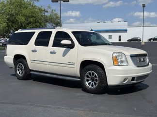 Used 2011 GMC Yukon XL Denali image 1
