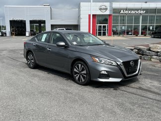Used 2022 Nissan Altima 2.5 SV w/ SV Premium Package image 1