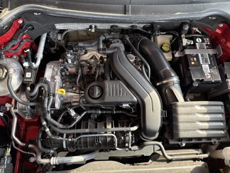 Used 2022 Volkswagen Taos SE image 1
