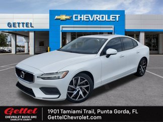 Used 2020 Volvo S60 T6 Momentum image 1