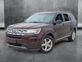 Used 2018 Ford Explorer XLT image 1