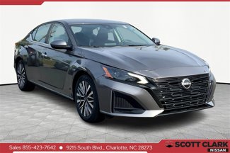 Used 2023 Nissan Altima 2.5 SV image 1