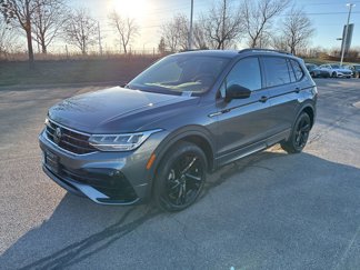 New 2024 Volkswagen Tiguan SE R-Line image 1
