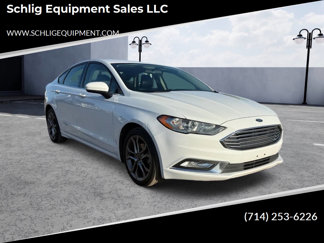 Used 2017 Ford Fusion SE w/ Equipment Group 201A image 1