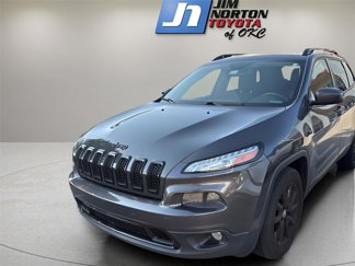 Used 2014 Jeep Cherokee Altitude w/ Cold Weather Group image 1