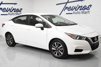 Used 2022 Nissan Versa SV image 1