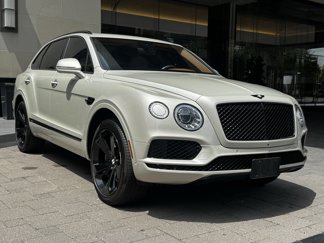 Used 2020 Bentley Bentayga image 1